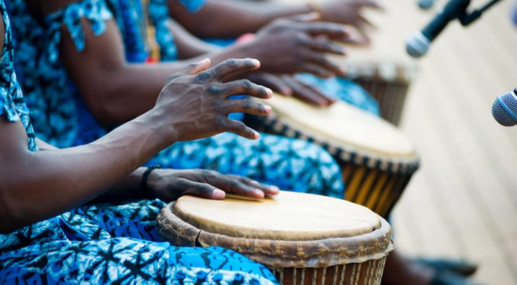 Histoire du djembé en Afrique de l'Ouest